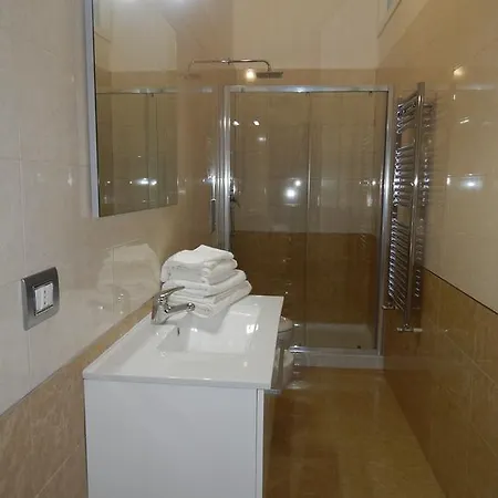 Ai 5 Mari Panzió Trani